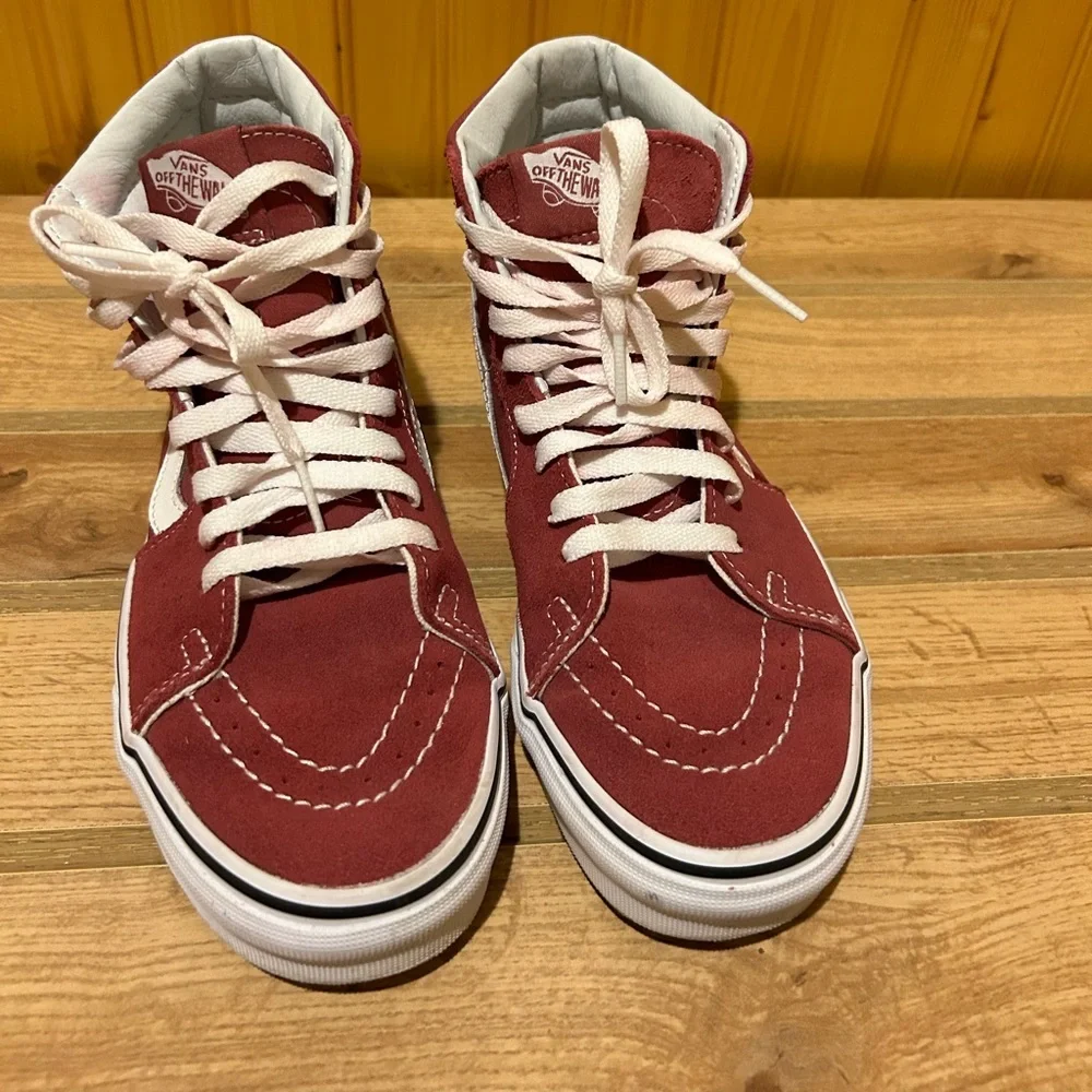 Vans High Top - Women’s 7 Men’s 5.5 - Picture 2 of 5